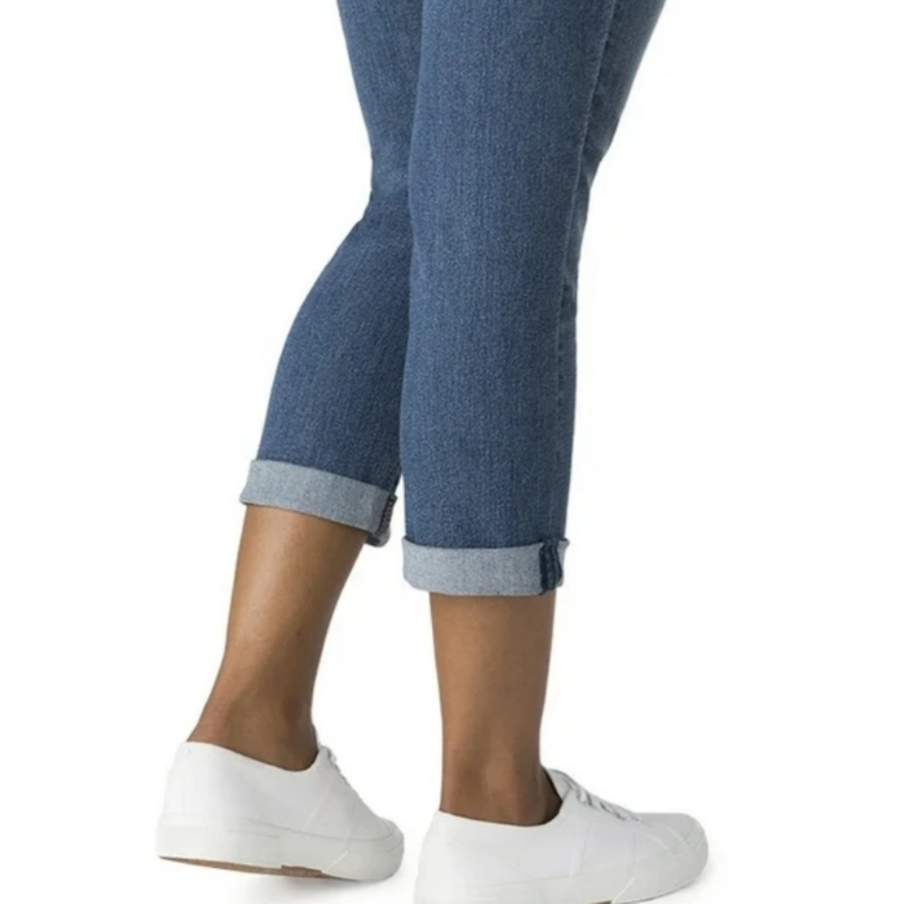 Women's Signature by Levi Strauss modern Cropped Capri 14 - Picture 3 of 12